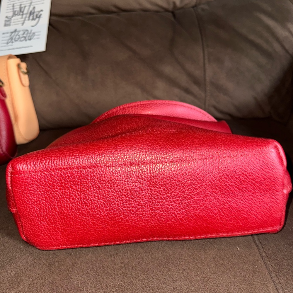 Portland Leather Reba Red Snappy Flappy Pouch - Picture 4 of 4